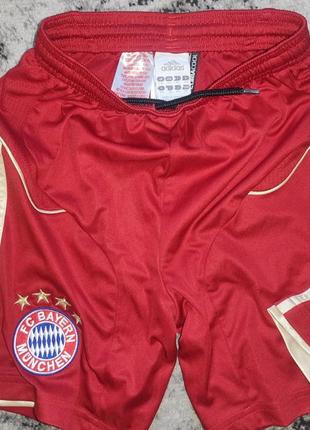 Спорт оригинал фирменные шорты трусы футбольные adidas.f.c.bayern.5-7 лет.