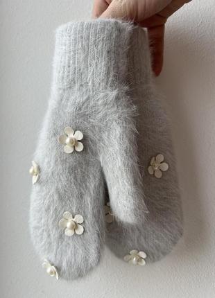 Сірі ангорові рукавиці.2 фото