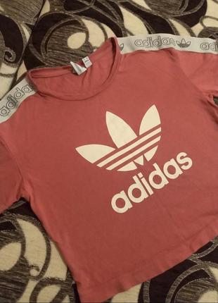 Топ adidas