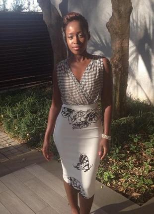 Оригинальное платье