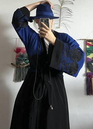 Длинное шикарное платье халат с поясом6 фото