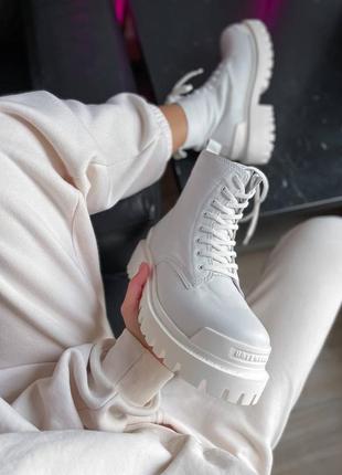 Balenciaga strike white boots белые ботинки на тракторной подошве7 фото