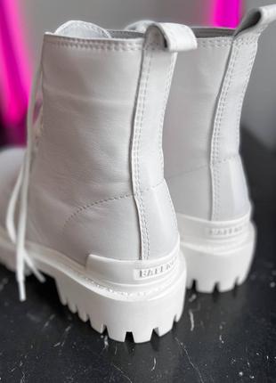 Balenciaga strike white boots белые ботинки на тракторной подошве9 фото