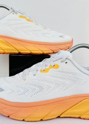 Hoka one one