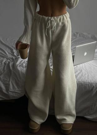 Спортивні штани тедді плюшеві барашик палаццо кльош коричневі білі трендові стильні5 фото