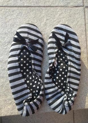 Легенькі тапочки, капці