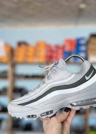 Чоловічі кросівки nike air max 95 оригінал нові сток без коробки сірий колір1 фото