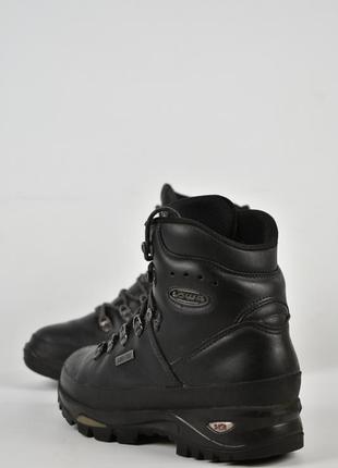 Lowa трекинговые ботинки черные кожаные размер 393 фото