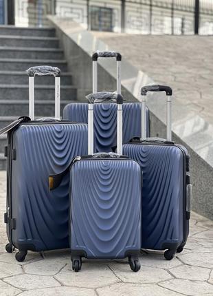 Качественный чемодан от польского производителя wings, противоовоударный,кодовый замок,гарное качество, дорожная сумка1 фото