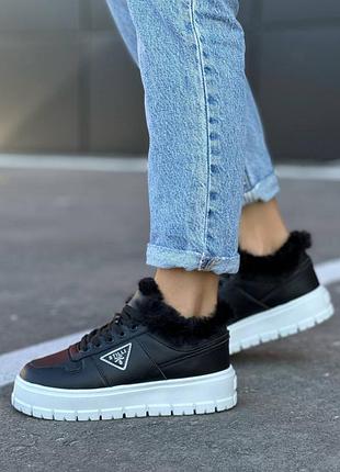 Зимові жіночі кросівки за шкіри та хутра