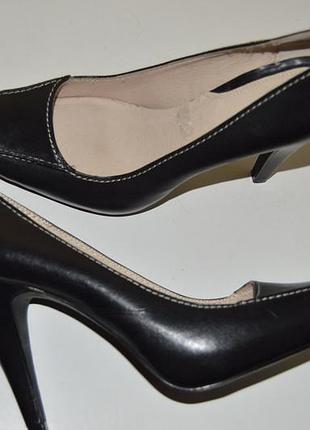 Туфлі човники шкіра bertie італія розмір 40, туфлі шкіра