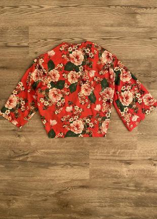 Красная блуза с завязкой и цветочным принтом pep&co2 фото