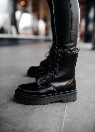 Ботинки женские Dr Martens Shoes 22209001