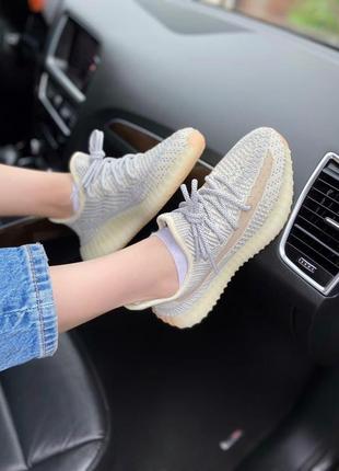 Женские кроссовки  adidas yeezy boost 350 v2 ludmark reflective laces