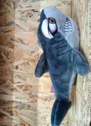 Мягкая плюшевая игрушка character co мультяшная акула 35 см разноцветная9 фото