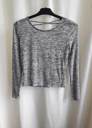 Укороченная кофта с красивой спинкой