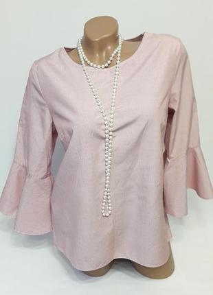 Блуза с воланами на рукавах
