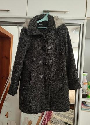 Пальто на осінь зиму