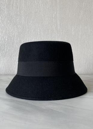 Капелюх італійська шляпка клош вовна шерсть чорна зі стрічкою