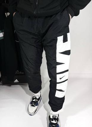 Нейлоновые спортивные штаны мужские чёрные осенние весенние зимние осінні весняні зимові тёплые теплі1 фото