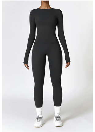 Костюм спортивный