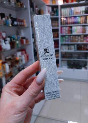 Trussardi donna <unk> пробник парфюм цветочный!