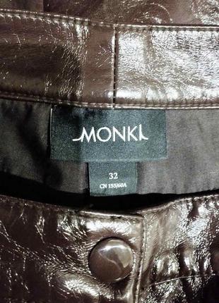 Отличные брюки из искусственной кожи неординарного бренда из швеции monki.5 фото