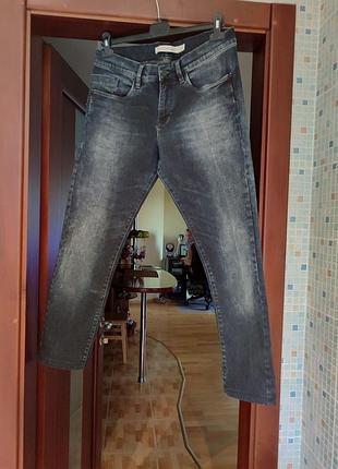 Джинсы calvin klein.