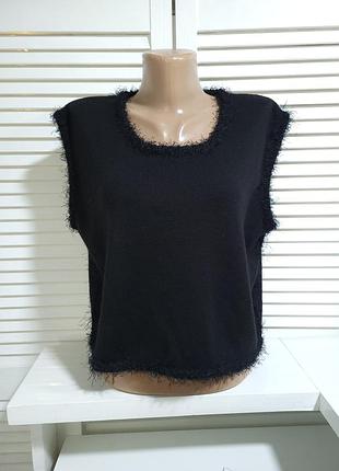 Жилетка коротка оверсайс.