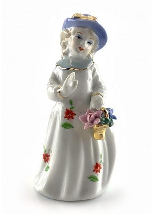 Статуэтка девушка с цветами фарфор (12,5*6*5,5 см)1 фото