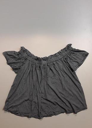 Фірмова футболка