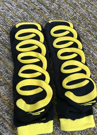 Яскраві носки чорні - жовті з тормозами спортивні протиковзні порорезинені