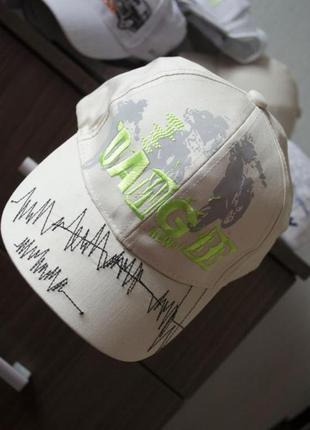 Крутая фирменная кепка с фиксатором  на малькачи