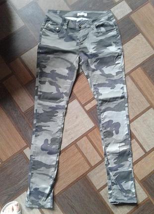 Женские штаны в стиле хаки