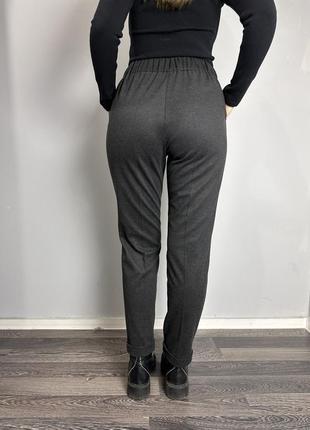 Жіночі класичні сірі брюки завужені до низу modna kazka mkjl1131011-14 фото