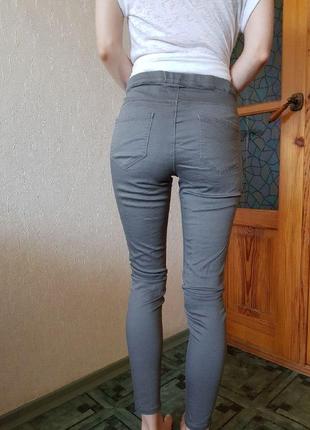 Качественные, отличные джинсы. вторые в подарок.2 фото