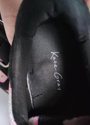 Австрійського бренду kate gray якісні, оригінальні вілюрові макасини, черевики, кеди яскраві.8 фото