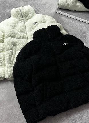 Затишок та стиль: плюшева куртка low nike для зимового комфорту!