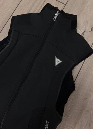 Защита спины жилетка черепаха dainese xs7 фото