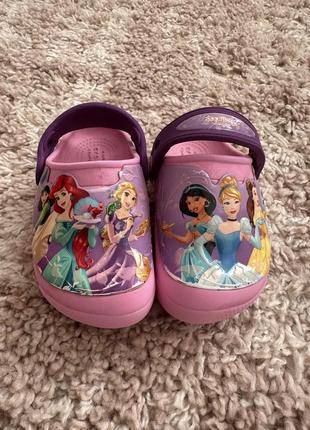 Crocs disney светятся