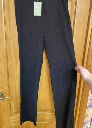 Новые тонкие чёрные брюки на резинке с боковыми разрезами 50-52 р h&m