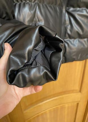 Нова модная чёрная куртка пуффер из эко кожи с капюшоном 50-52 р6 фото