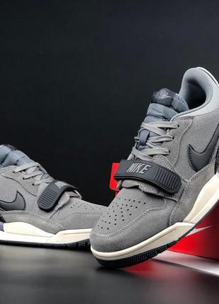 Чоловічі демісезонні кросівки nike jordan legacy 312 low