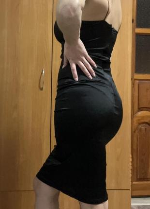 Черное атласное платье миди2 фото