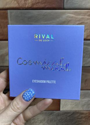 Палетка теней с блестками от rival