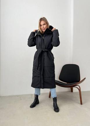 Куртка длинная свободного кроя с капюшоном длинная курточка пальто с поясом плащевка на силиконе тепла стильная базовая черная коричневая4 фото