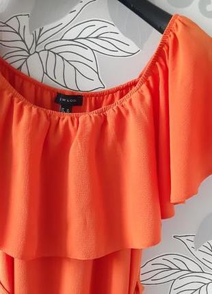 Яркое оранжевое летнее короткое платье сарафан с воланом открытыми плечами new look3 фото