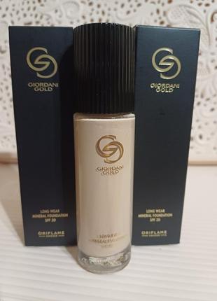 Стійка мінеральна тональна основа giordani gold spf 20 код 42106 слонова кістка оріфлейм3 фото