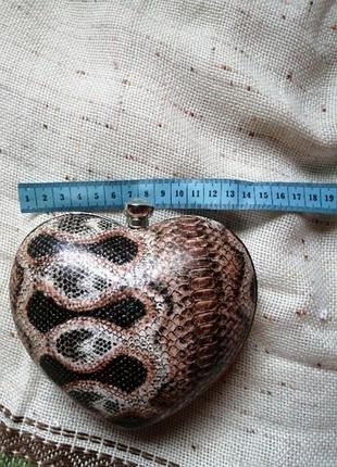 Клатч пітон серце