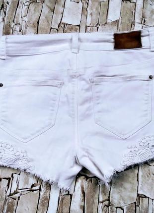 Шорти білі only 2